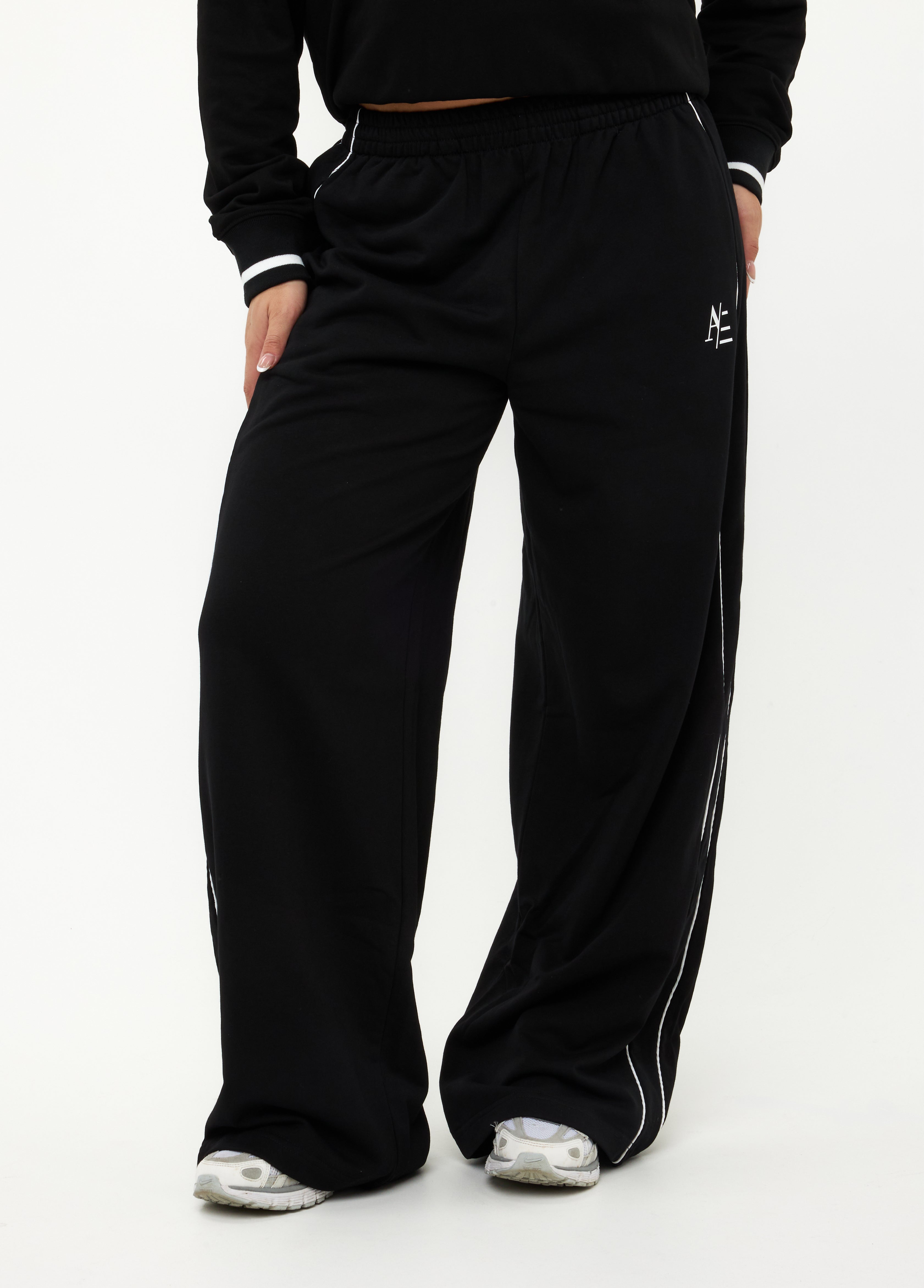 Ares Straight Leg Joggers Black