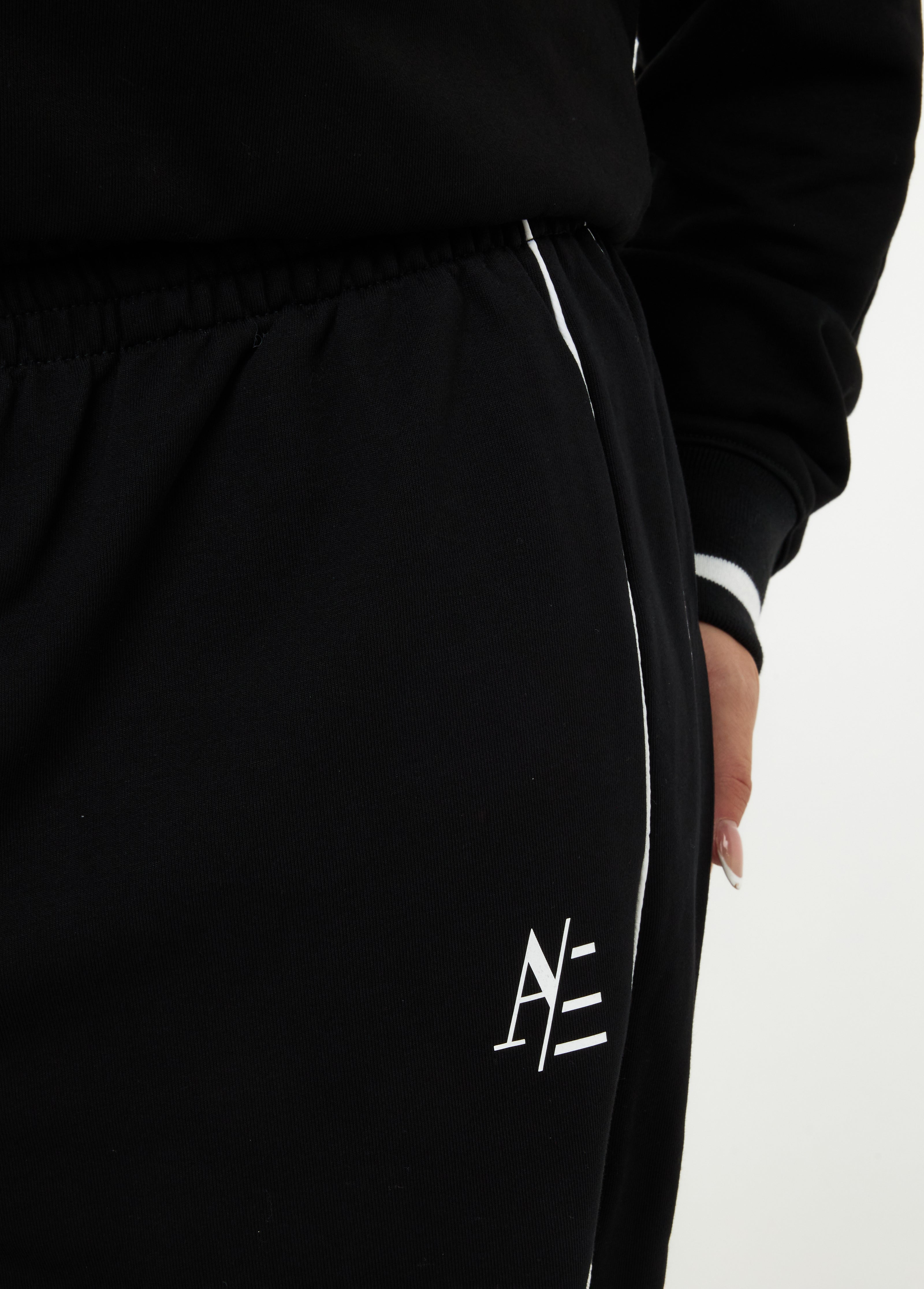 Ares Straight Leg Joggers Black